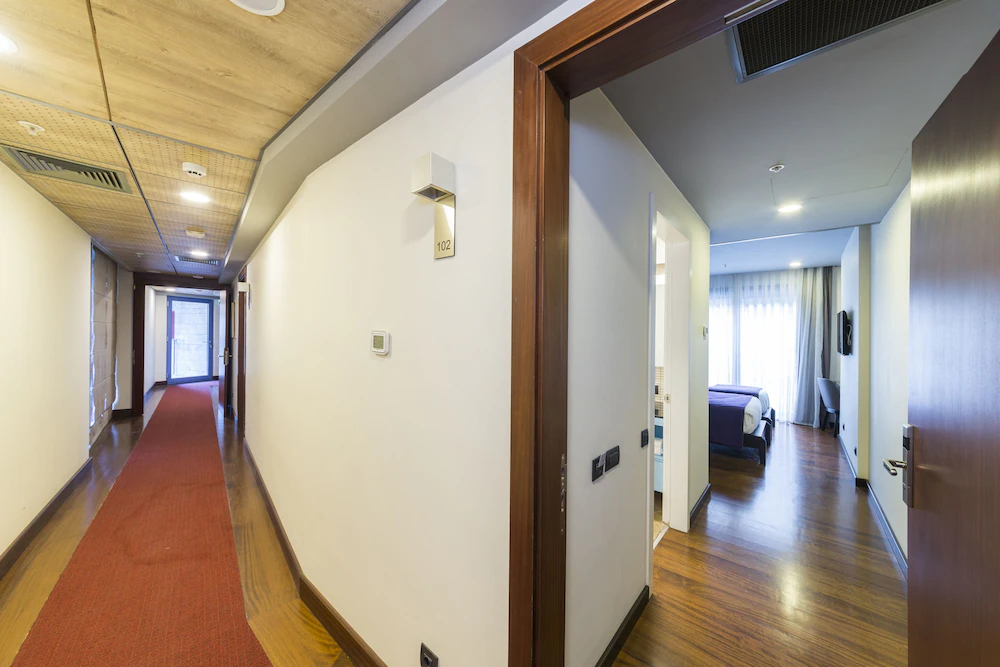 1 Bedroom Deluxe Double room with sea view twin beds