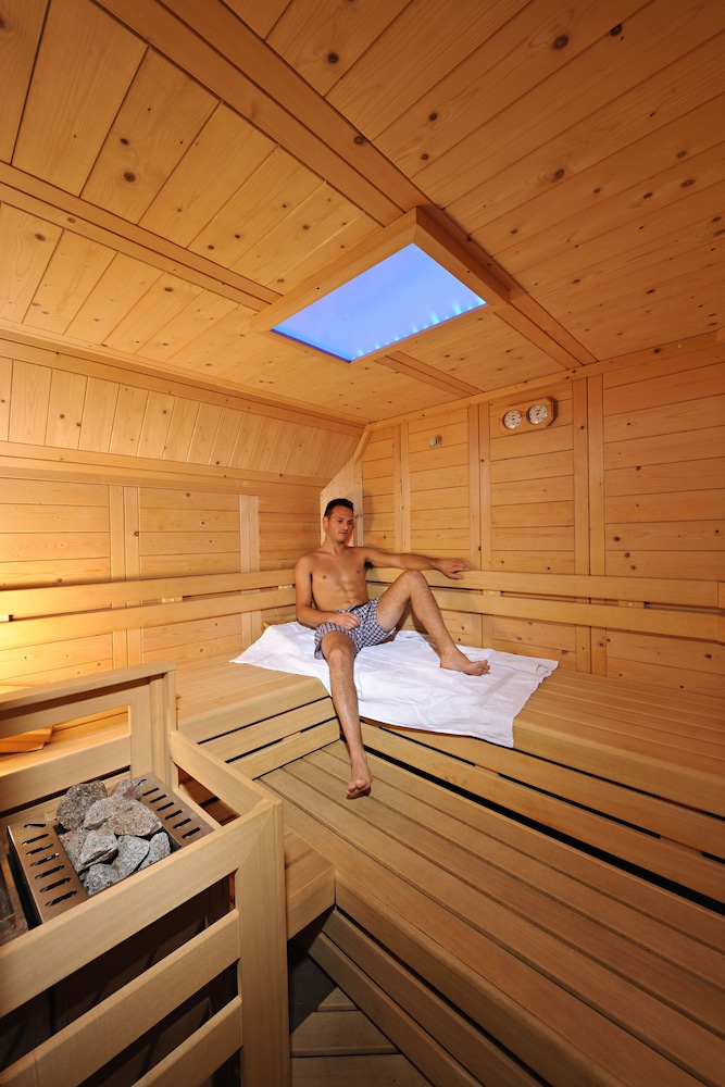 Standard Double room with mountain view full double bed