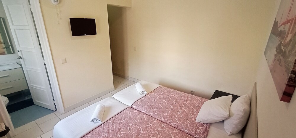 1 Bedroom Standard Triple room