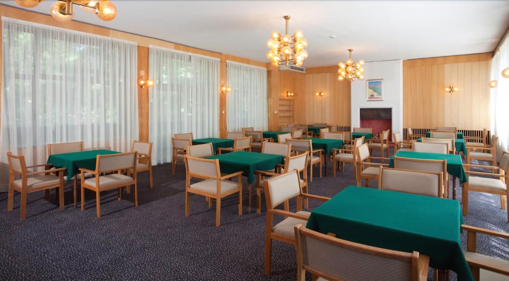 Hvd Lotos Hotel - All Inclusive à-La-carte, Private Beach & Free Parking - Varna
