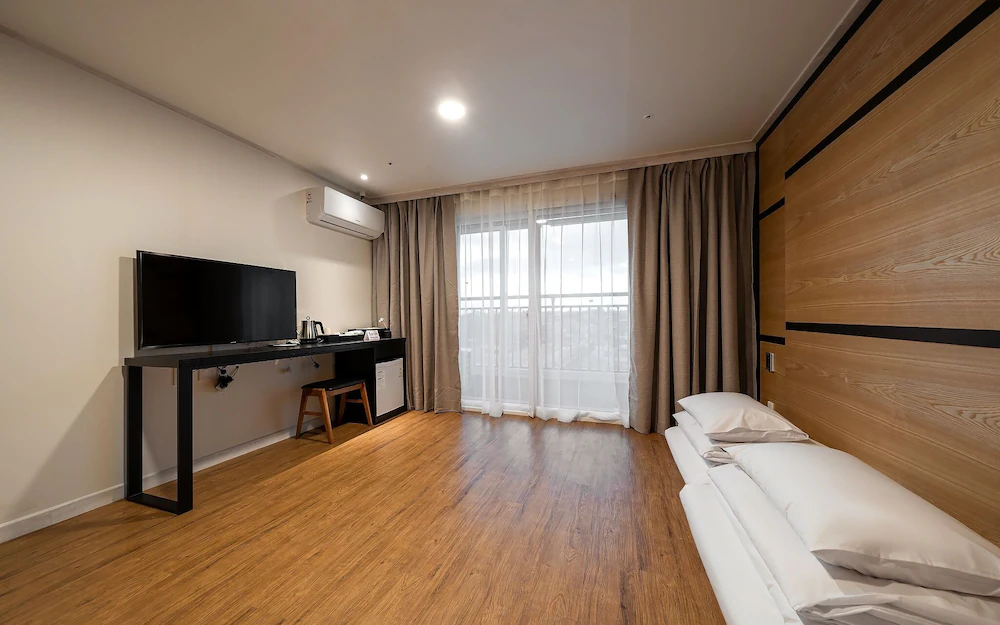 Songtan Hotel Corner In - Cheonan