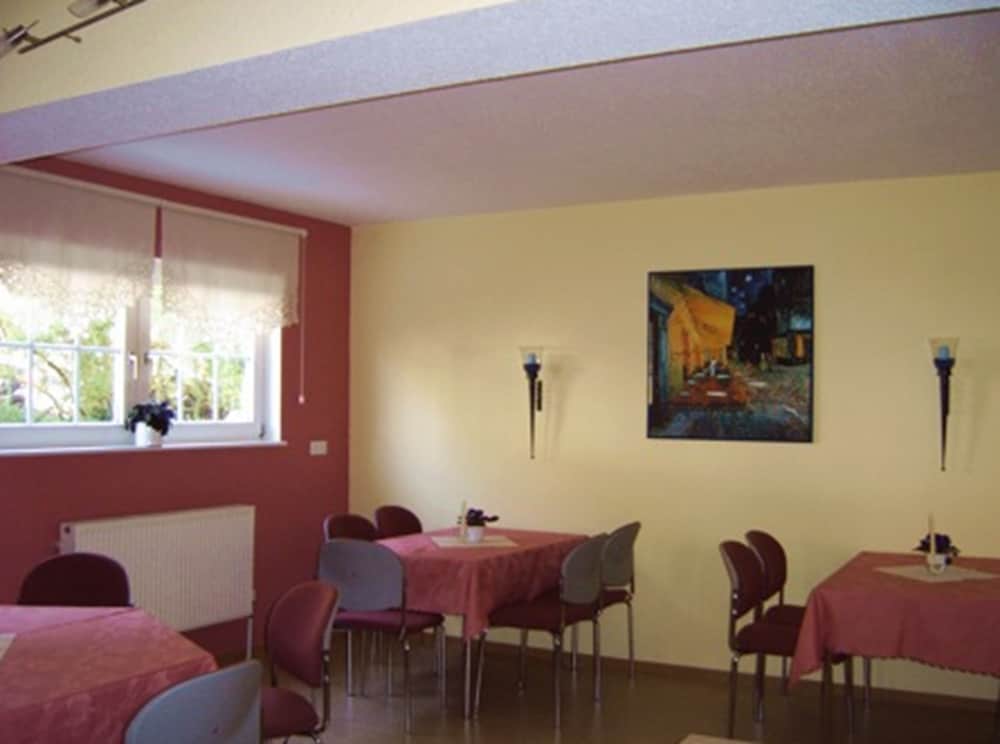 Standard Single room full double bed