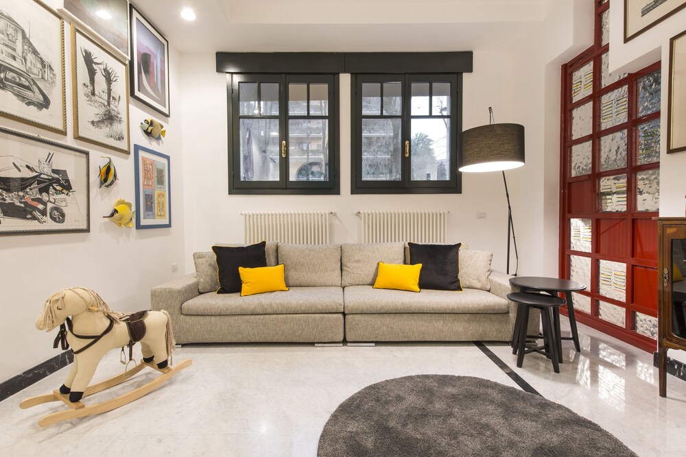 Suite Home Milano Fiera exterior