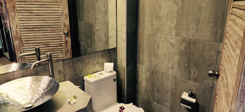 Deluxe Double room with balcony full double bed