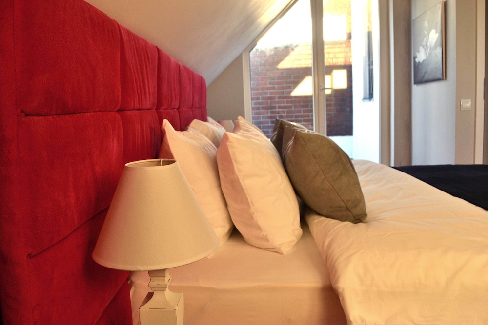 1 Bedroom Triple Apartment