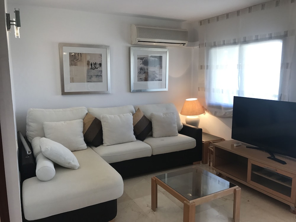 Costa Daurada Apartaments - Zurbaran - Salou