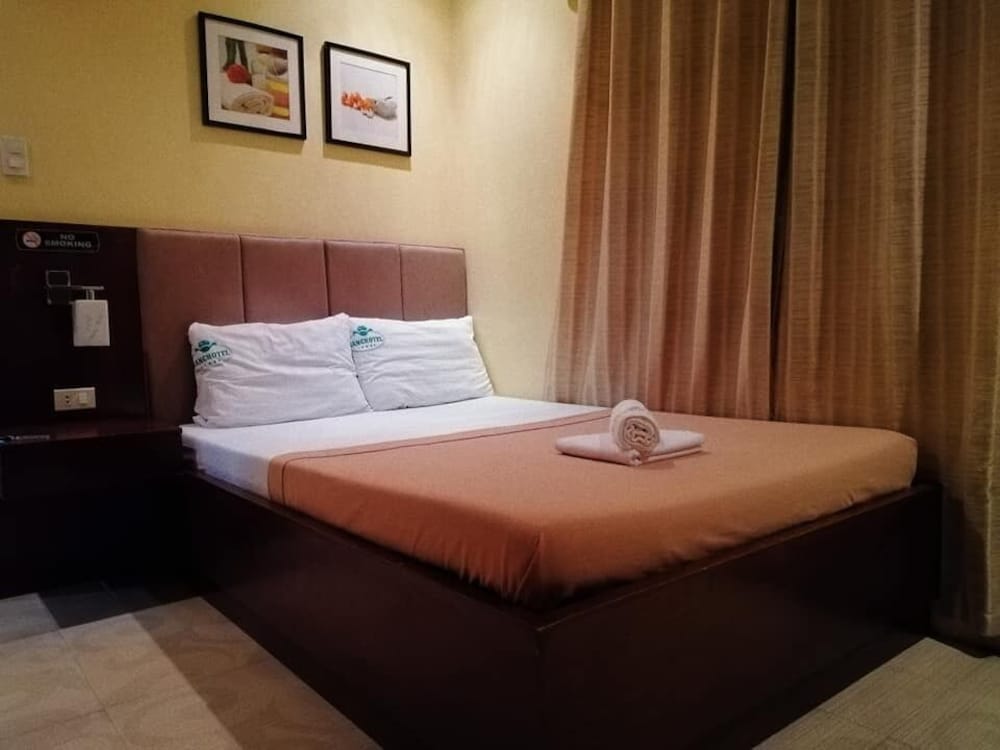 Ranchotel Batangas exterior