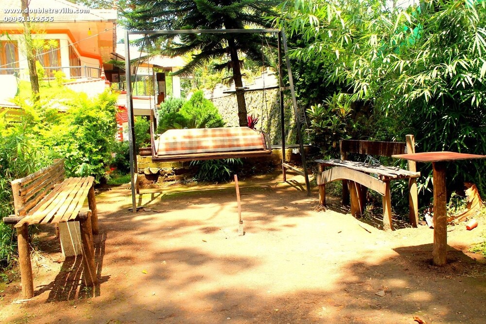1 Bedroom Double Cottage with balcony and with lake view full double bed
