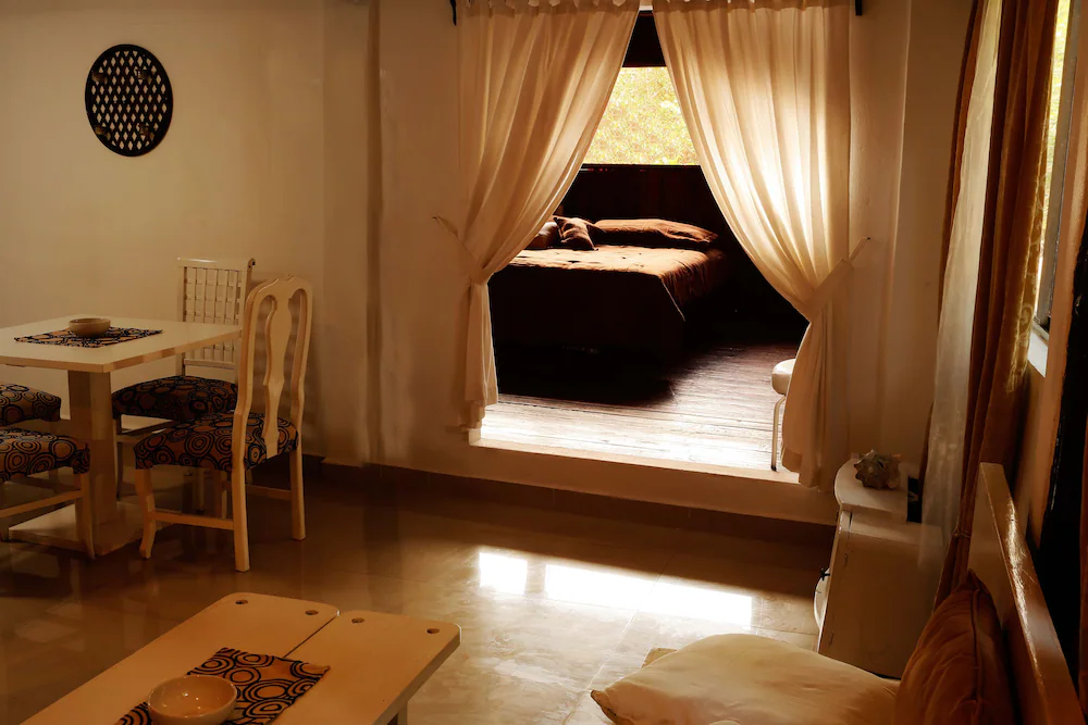 1 Bedroom Double Suite full double bed