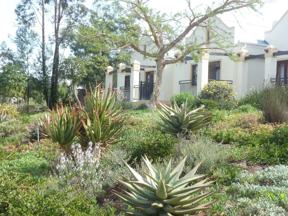 Langeberg Guest Lodge exterior