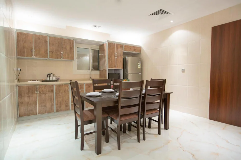 Al Fouz Luxury Hotel Suites exterior
