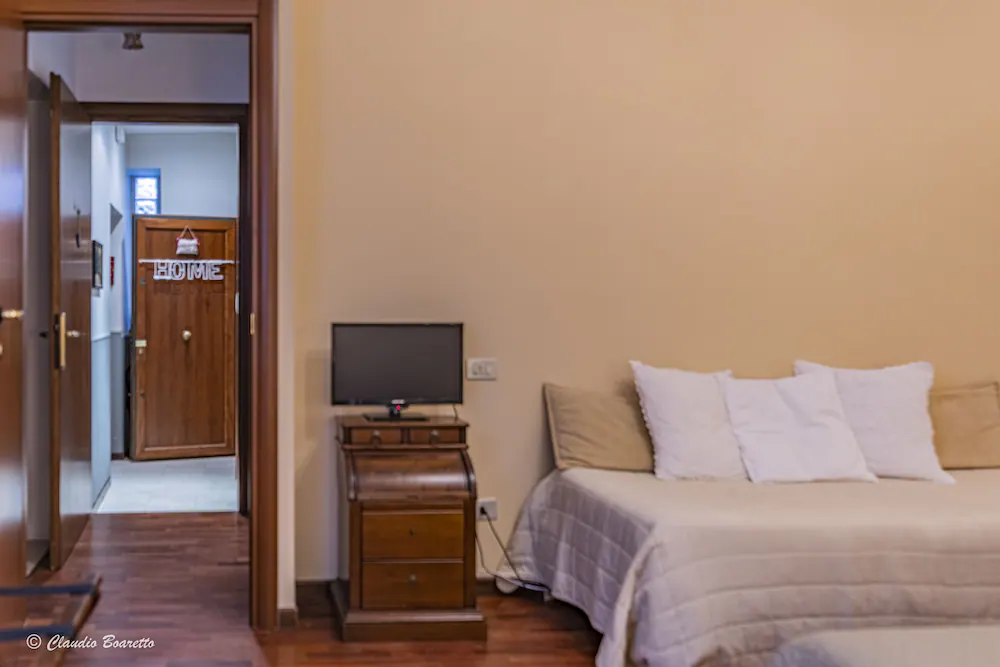 Standard Triple room full double bed