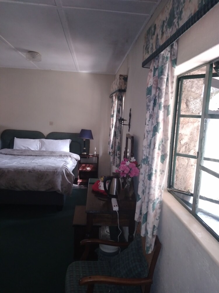 Deluxe Single room full double bed