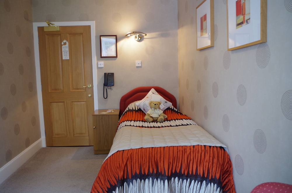 Standard Double room with bay view full double bed