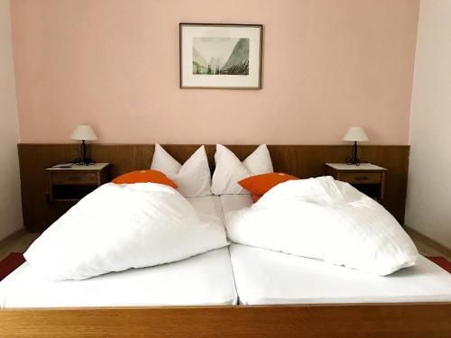 Standard Double room with balcony full double bed