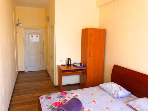 Comfort Triple room with city view