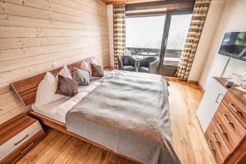 Standard Double room with balcony and with view full double bed