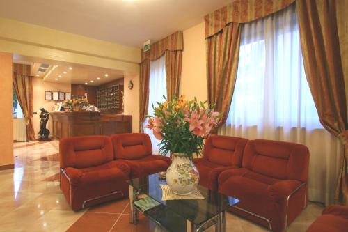Economy Triple room