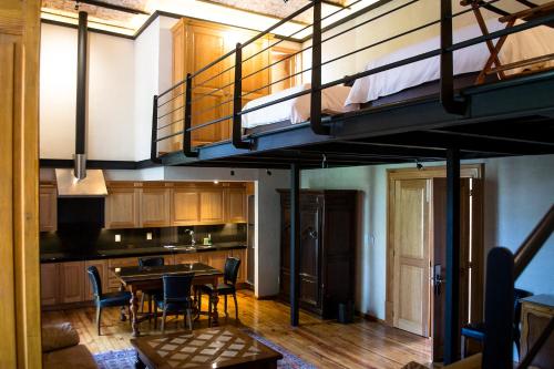 Deluxe Double room with balcony full double bed