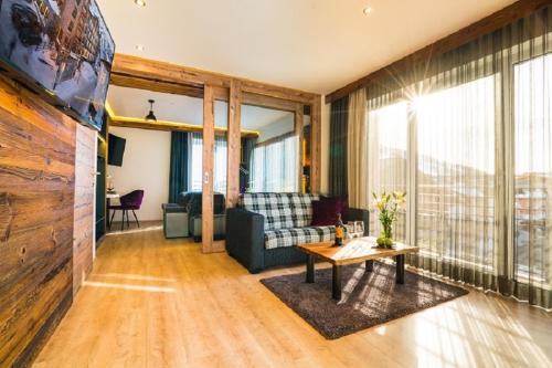 Classic Single Junior Suite full double bed