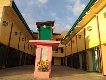 Amore Apartelle exterior