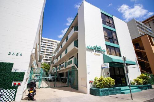 Waikiki Beachside Hostel - Honolulu, HI